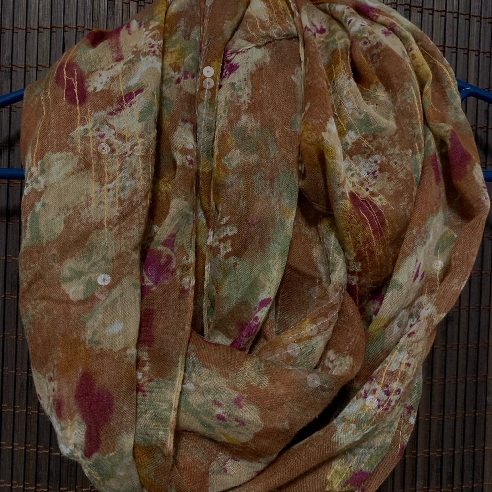 Scarf - Picture 3 of 3